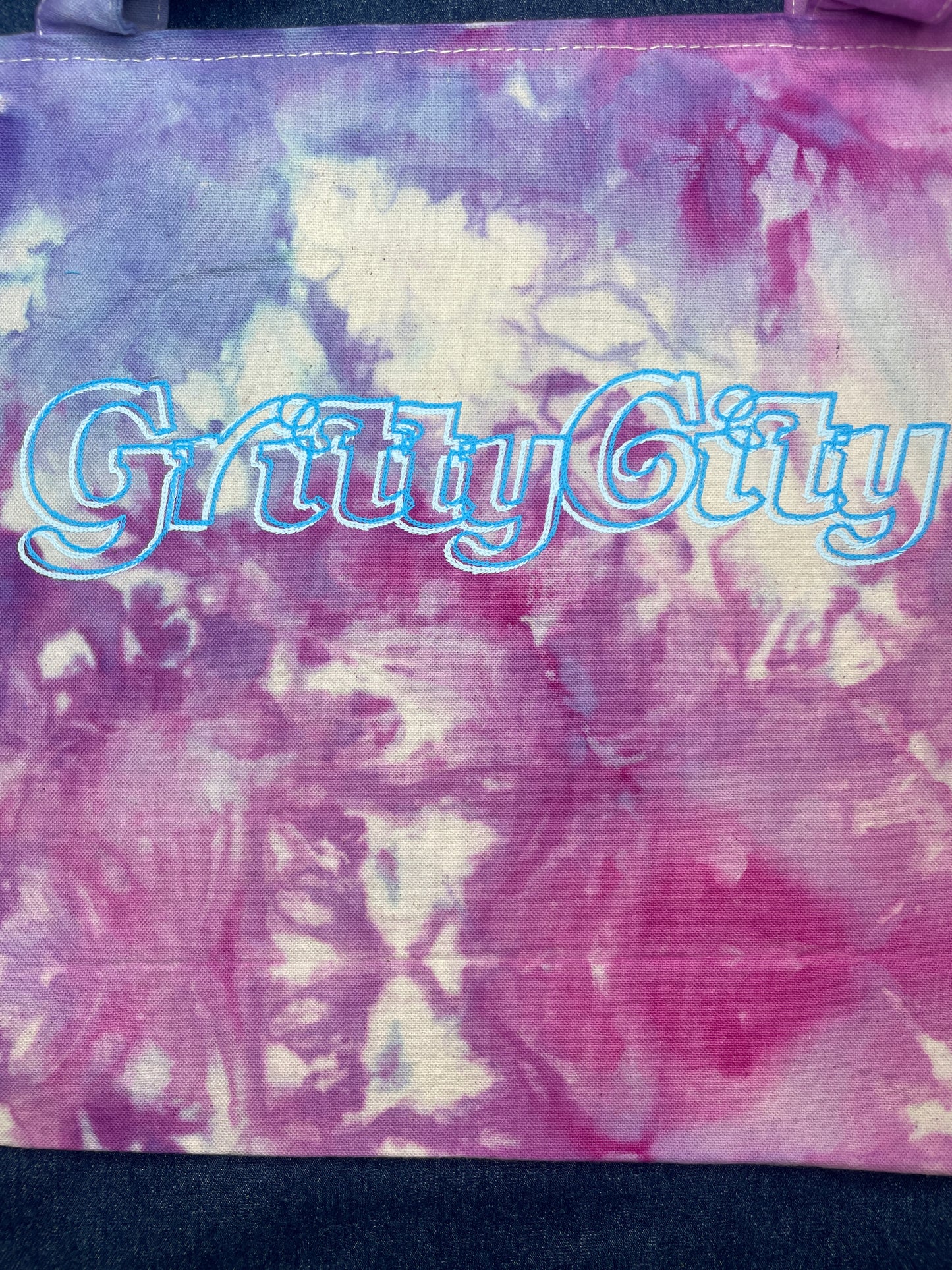 “Gritty City” Trippy Glow Beach Tote, Blueberry Blues